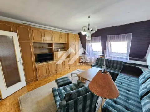 Izdavanje, trosoban stan, 84m², Nova Detelinara, Novi Sad Sve Podlokacije - image 2