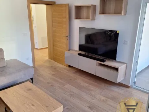 Izdavanje, dvosoban stan, 60m², Kalenić Pijaca, Vračar Sve Podlokacije - image 2