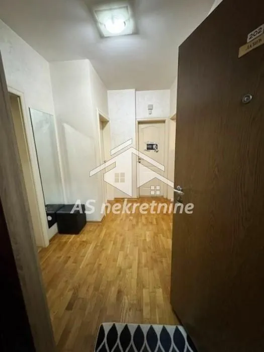 Izdavanje, trosoban stan, 73m², Voždovac Sve Podlokacije, Beograd