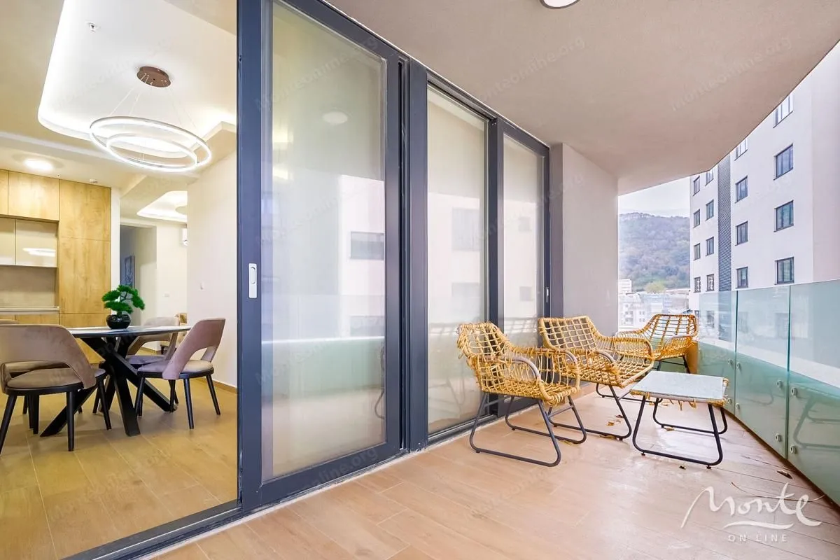 Prodaja, garsonjera, 57m², Rafailovići, Budva