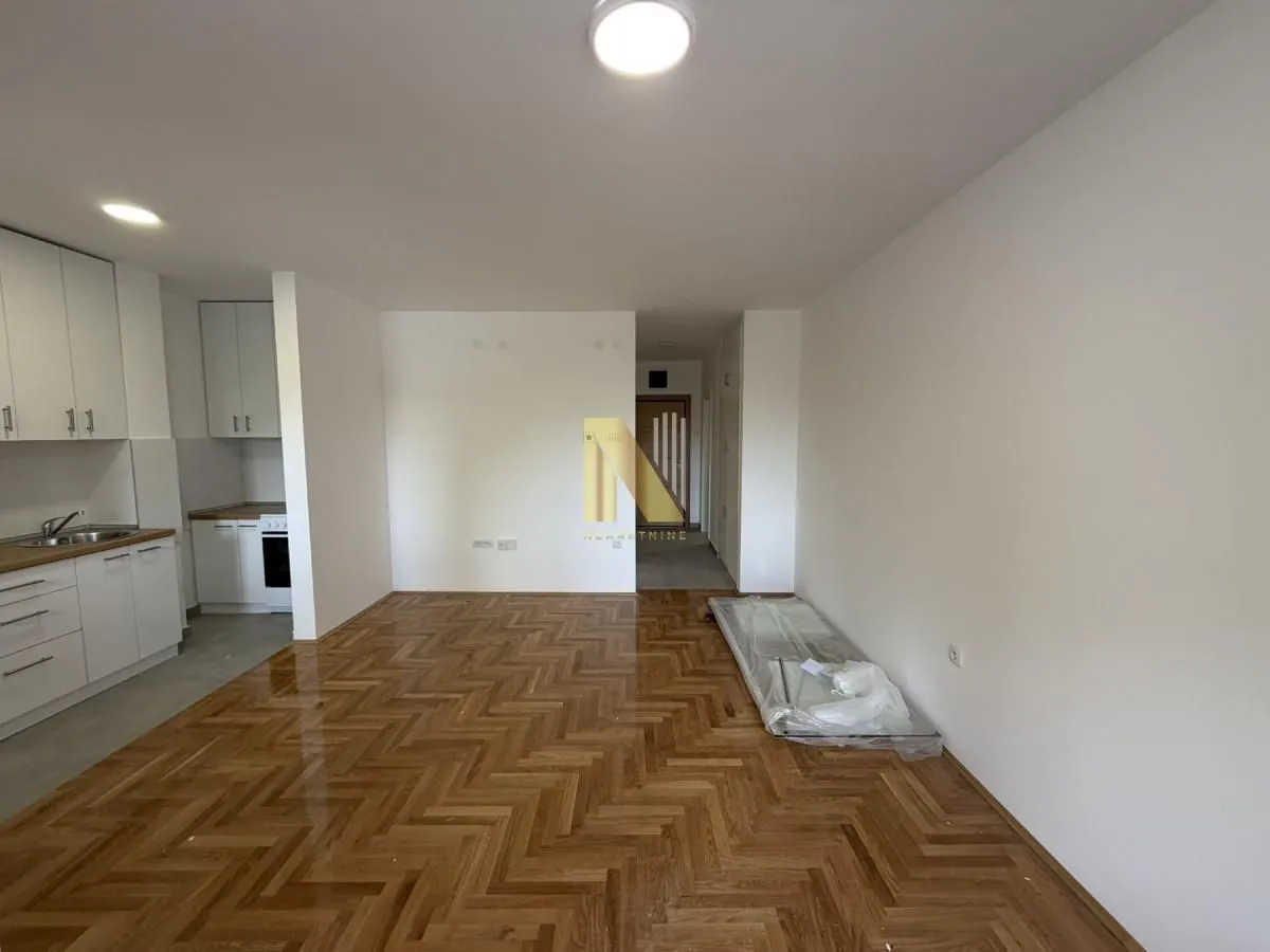 Prodaja, dvosoban stan, 44m², Bulevar Evrope, Novi Sad Sve Podlokacije