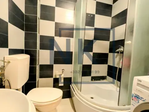 Izdavanje, trosoban stan, 92m², 1 maj, Podgorica - image 11