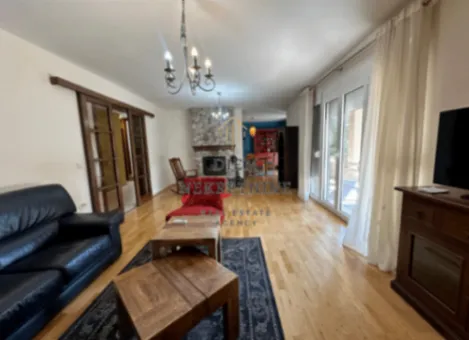 Izdavanje, kuća, 200m², Tološi, Podgorica - image 10