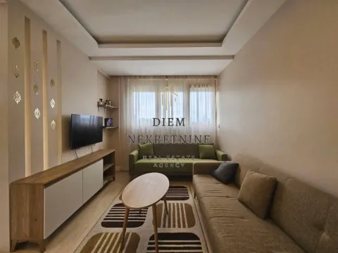 Rent, one bedroom apartment, 55m², Šušanj, Bar - image 2