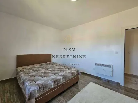 Izdavanje, trosoban stan, 150m², Stari Bar, Bar - image 9