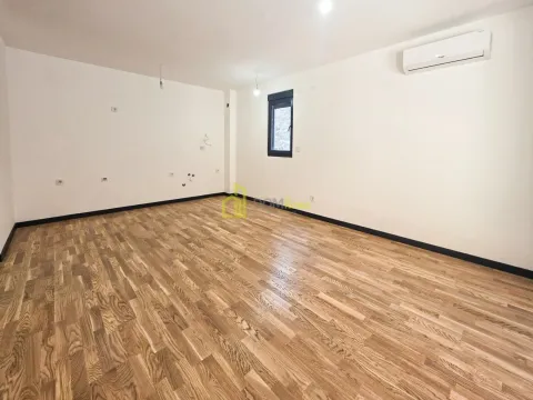 Prodaja, dvosoban stan, 80m², Gorica C, Podgorica - image 4