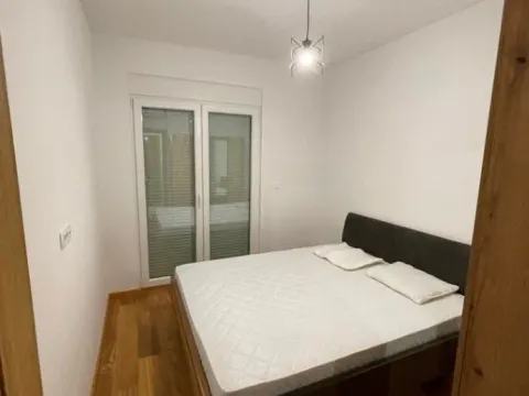 Izdavanje, jednosoban stan, 48m², City Kvart, Podgorica - image 8