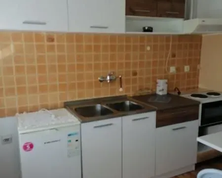 Izdavanje, garsonjera, 29m², Salajka, Novi Sad Sve Podlokacije - image 3