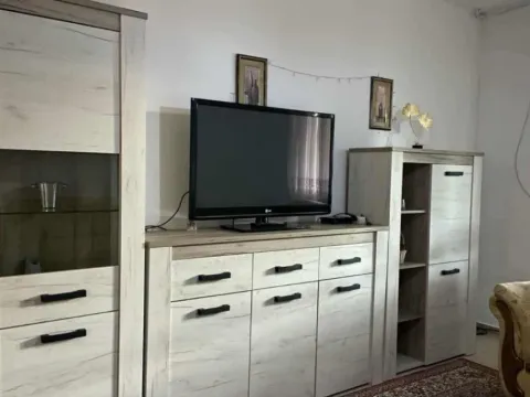 Izdavanje, stan, 100m², Polje, Bar - image 10