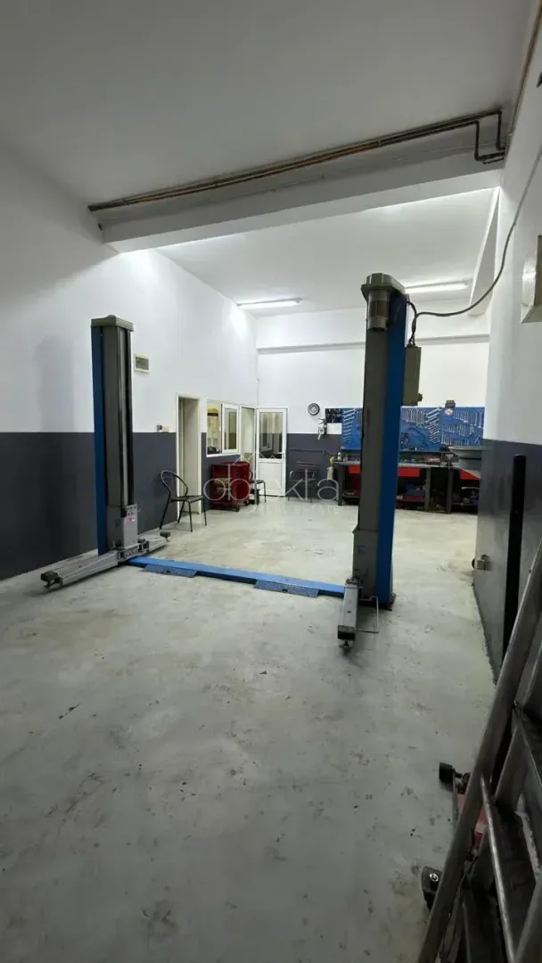 Rent, office space, 77m², Tivat, Crna Gora