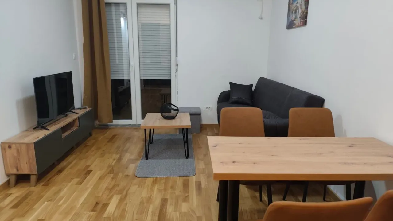 Izdavanje, jednosoban stan, 43m², Zagorič, Podgorica