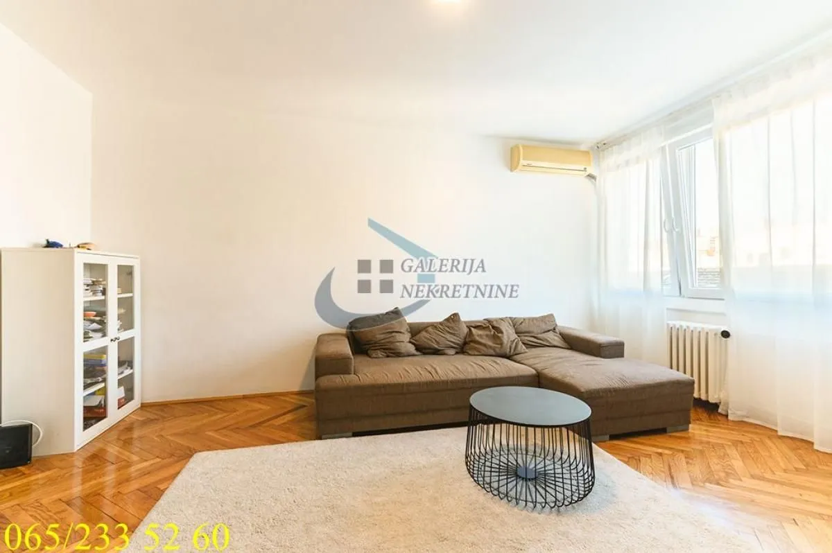 Prodaja, trosoban stan, 68m², Stari Grad, Beograd
