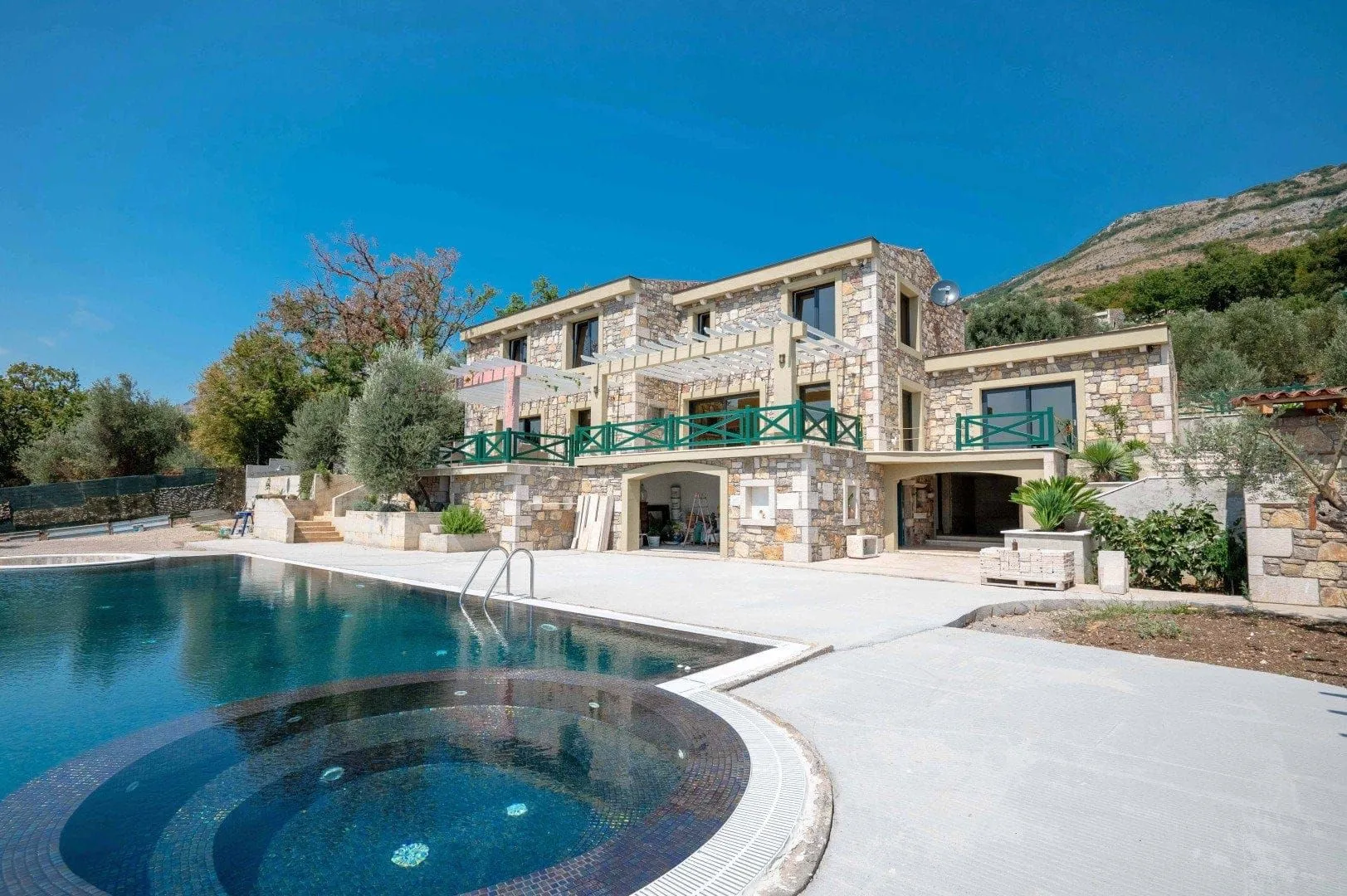 Sale, house, 500m², Buljarica, Budva