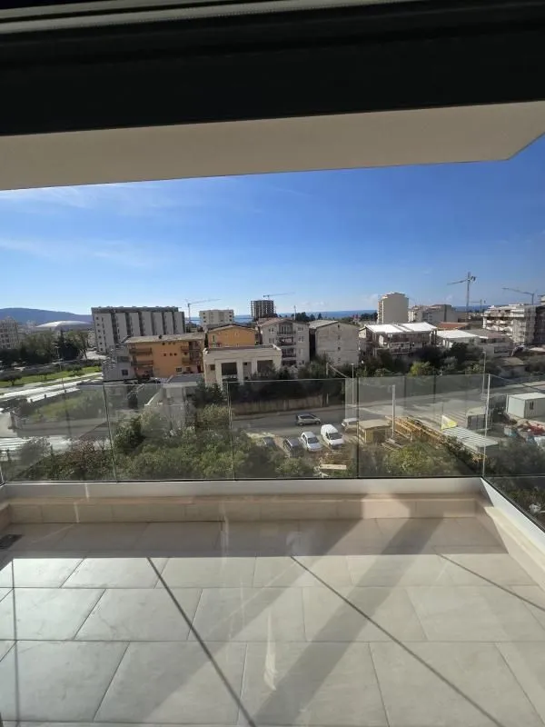 Sale, two bedroom apartment, 69m², Ilino, Bar