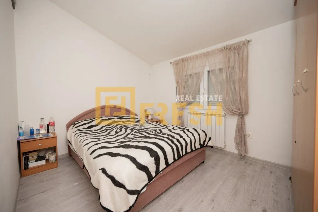 Prodaja, kuća, 250m², Zagorič, Podgorica