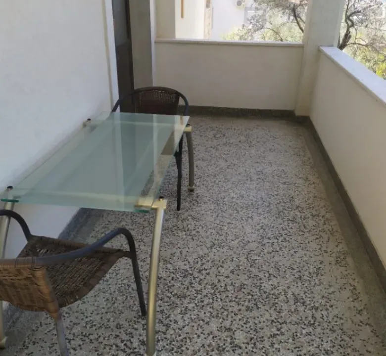 Izdavanje, kuća, 40m², Popovići, Bar