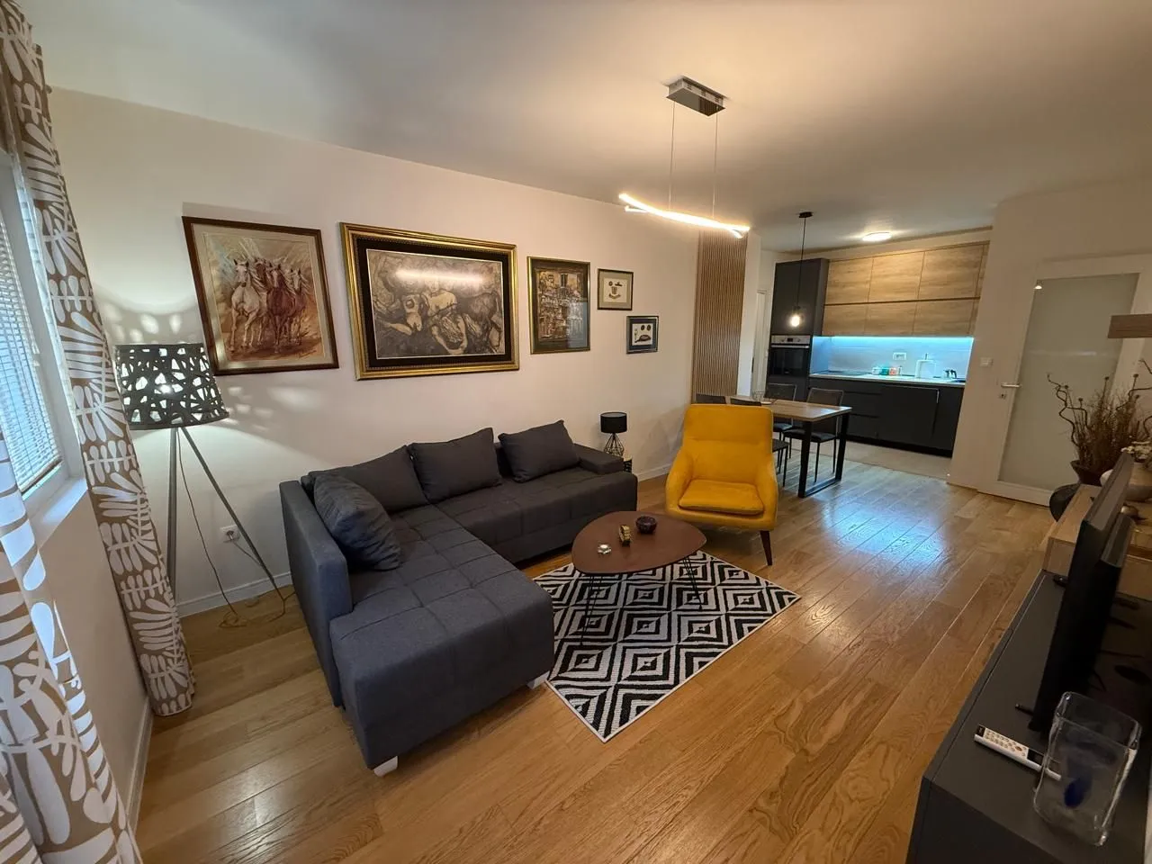 Rent, apartment, 53m², Central Point, Podgorica