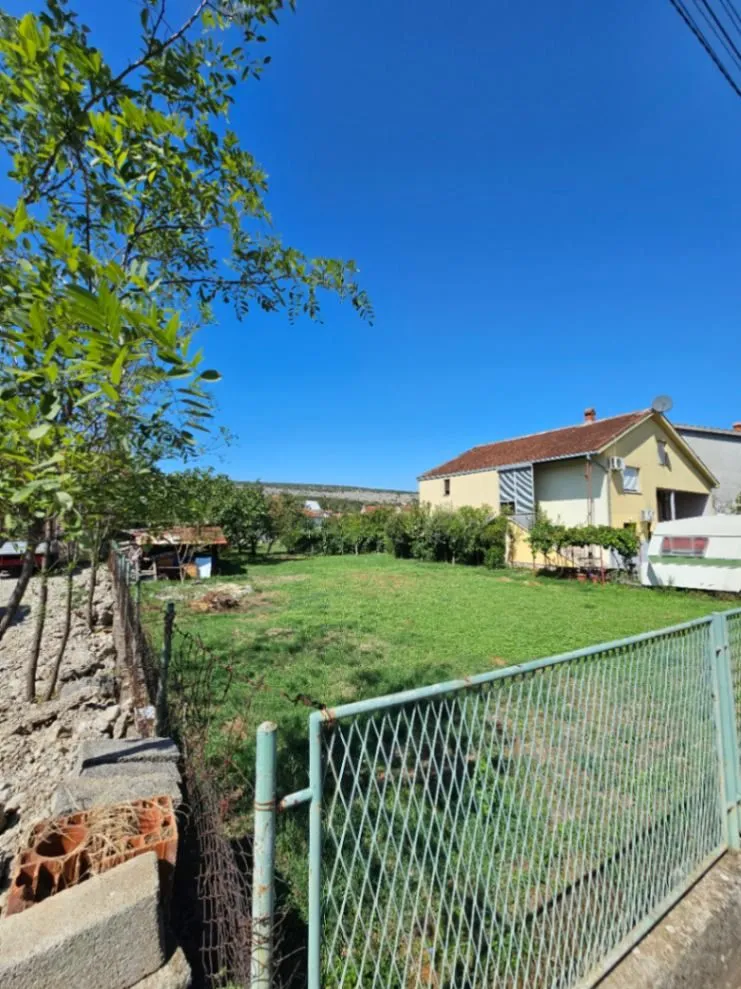 Prodaja, plac, 326m², Tološi, Podgorica