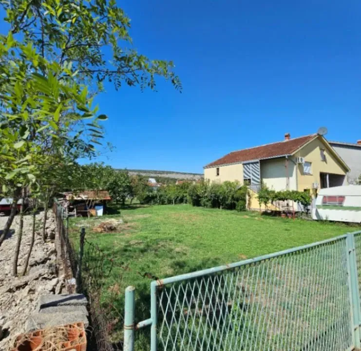 Prodaja, plac, 326m², Tološi, Podgorica