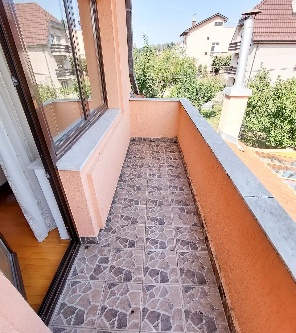 Prodaja, kuća, 295m², Sremčica, Beograd