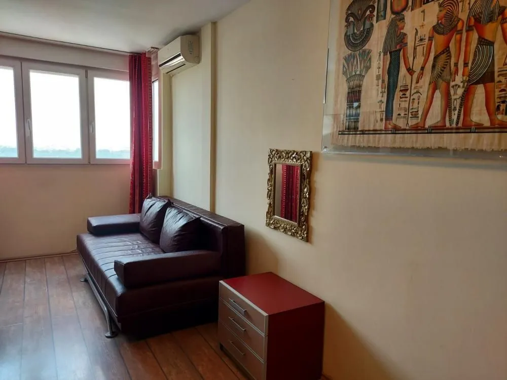 Izdavanje, četvorosoban stan, 115m², Hala Pionir, Palilula Sve Podlokacije