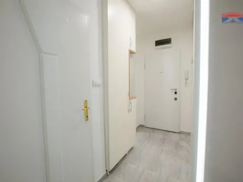 Izdavanje, trosoban stan, 65m², Grbavica, Novi Sad Sve Podlokacije - image 31