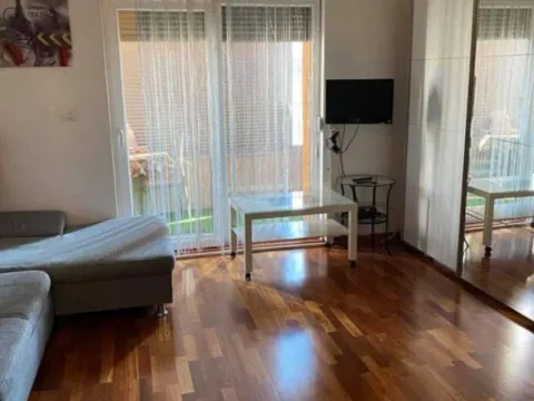 Izdavanje, garsonjera, 30m², City Kvart, Podgorica - image 3