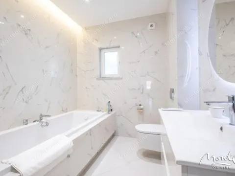 Sale, three bedroom apartment, 125m², Đenovići, Herceg Novi - image 35