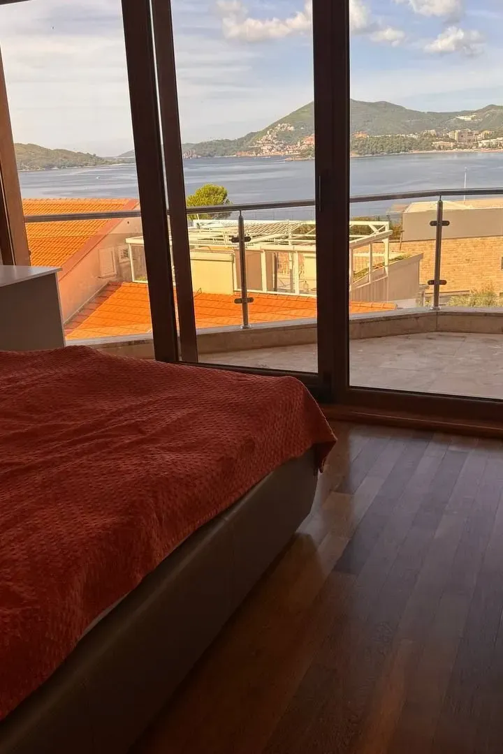 Sale, three bedroom apartment, 151m², Kamenovo, Budva