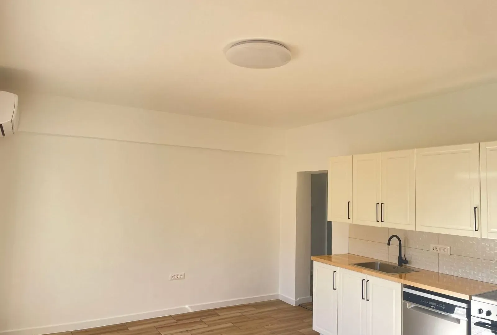 Prodaja, kuća, 118m², Dumidran, Tivat
