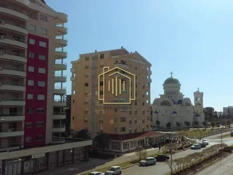 Prodaja, jednosoban stan, 39m², Centar, Bar - image 4