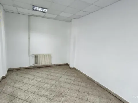 Izdavanje, poslovni prostor, 52m², Detelinara, Novi Sad Sve Podlokacije - image 1
