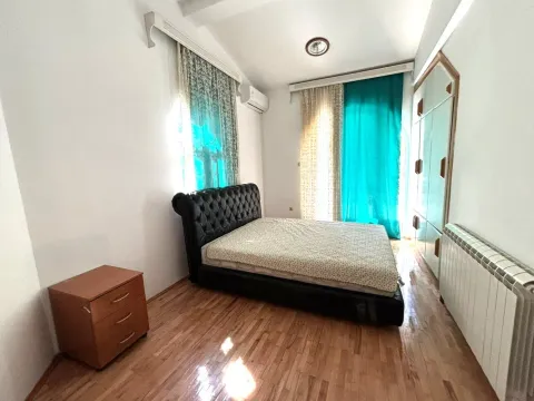 Rent, house, 300m², Zagorič, Podgorica - image 20