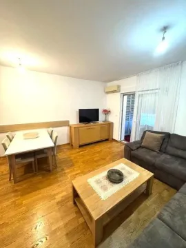 Izdavanje, dvosoban stan, 72m², City Kvart, Podgorica - image 3