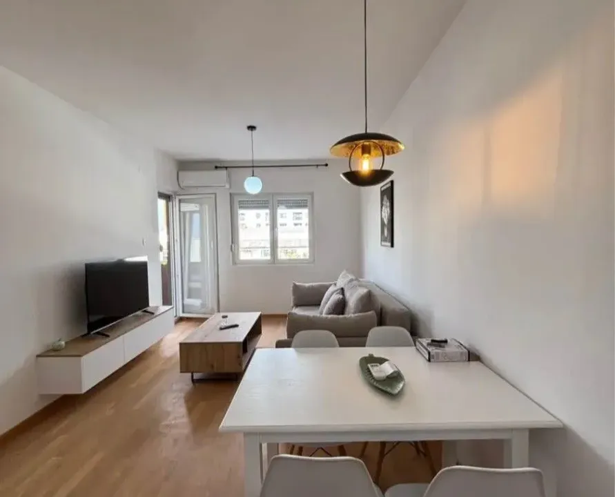 Izdavanje, jednosoban stan, 45m², Zabjelo, Podgorica