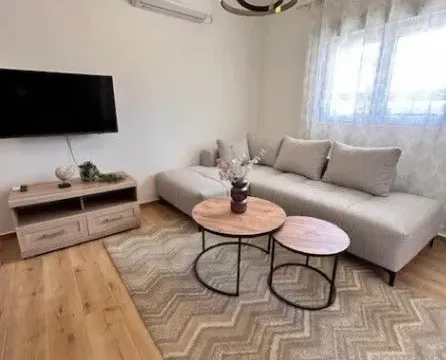 Izdavanje, dvosoban stan, 55m², Gornja Gorica, Podgorica - image 3