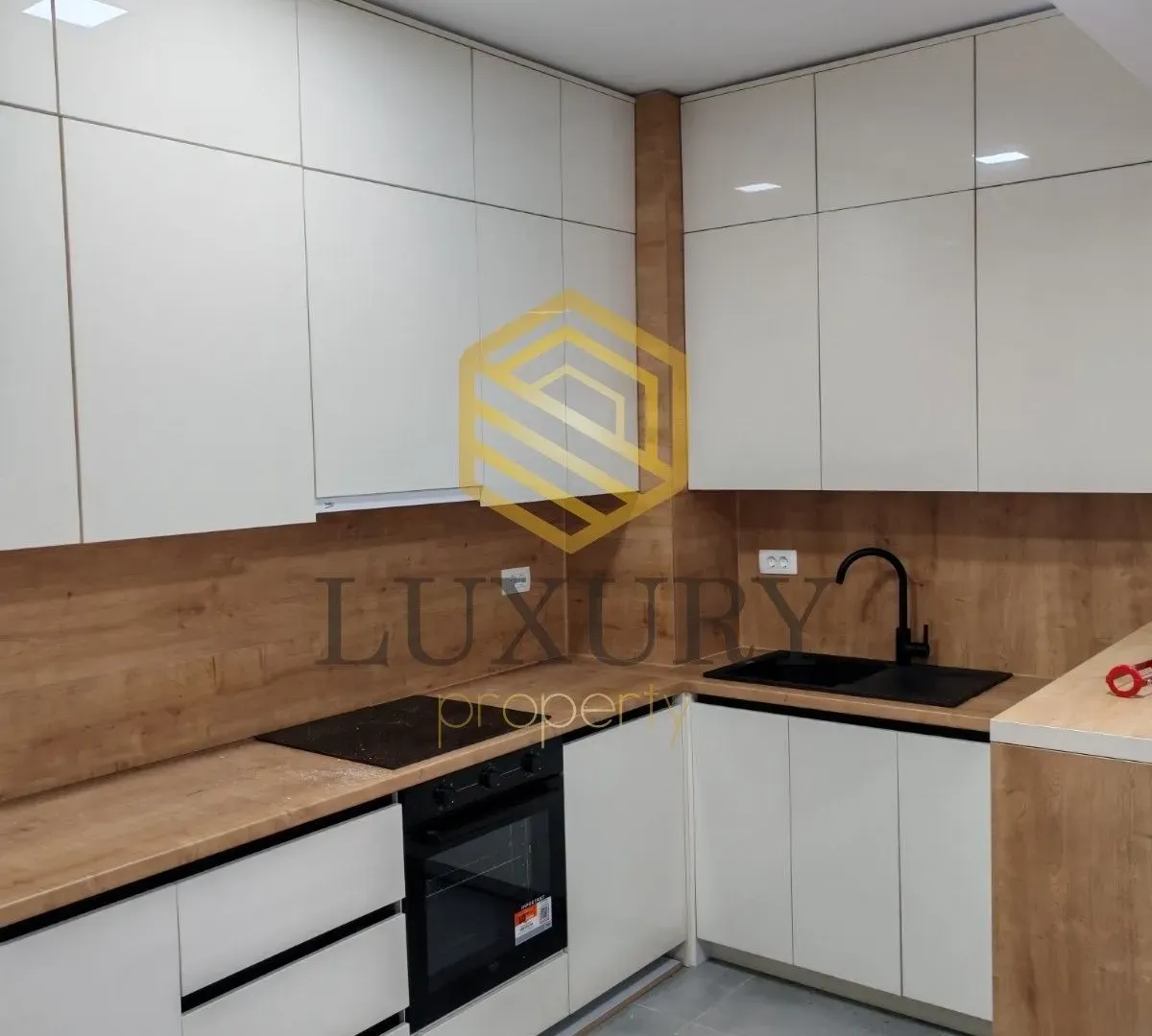 Izdavanje, dvosoban stan, 80m², Preko Morače, Podgorica