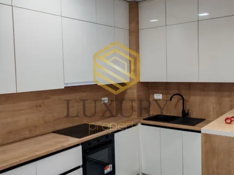 Izdavanje, dvosoban stan, 80m², Preko Morače, Podgorica - image 2