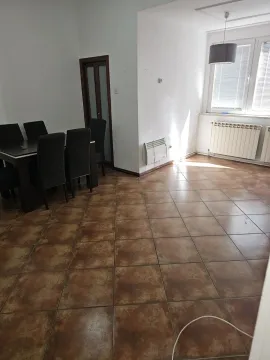 Izdavanje, trosoban stan, 70m², Centar, Podgorica - image 3