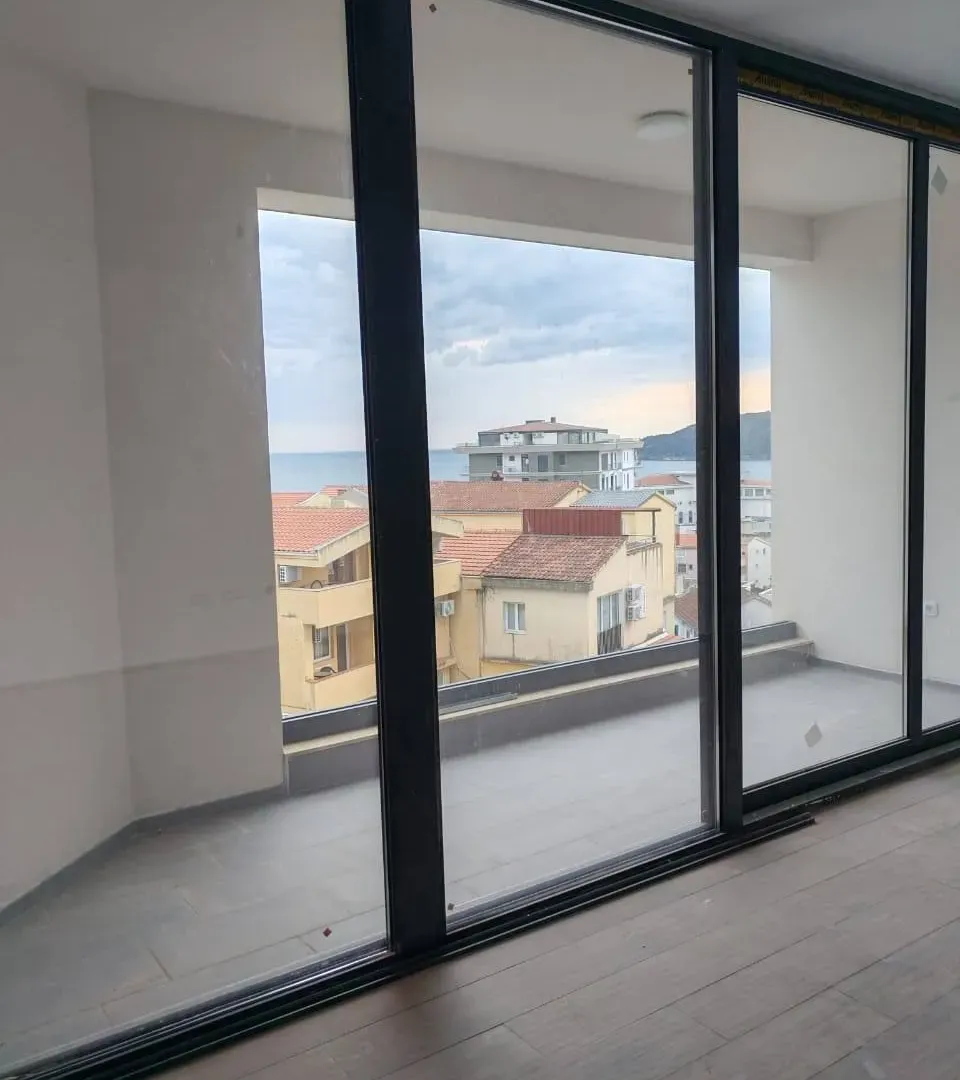 Prodaja, dvosoban stan, 104m², Bečići, Budva
