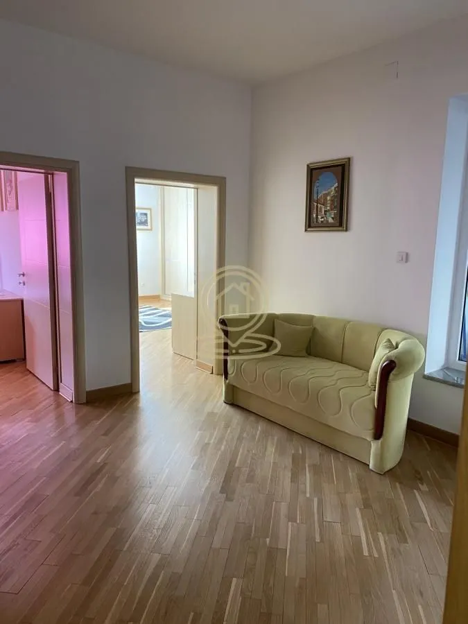 Izdavanje, trosoban stan, 92m², Tašmajdan, Palilula Sve Podlokacije