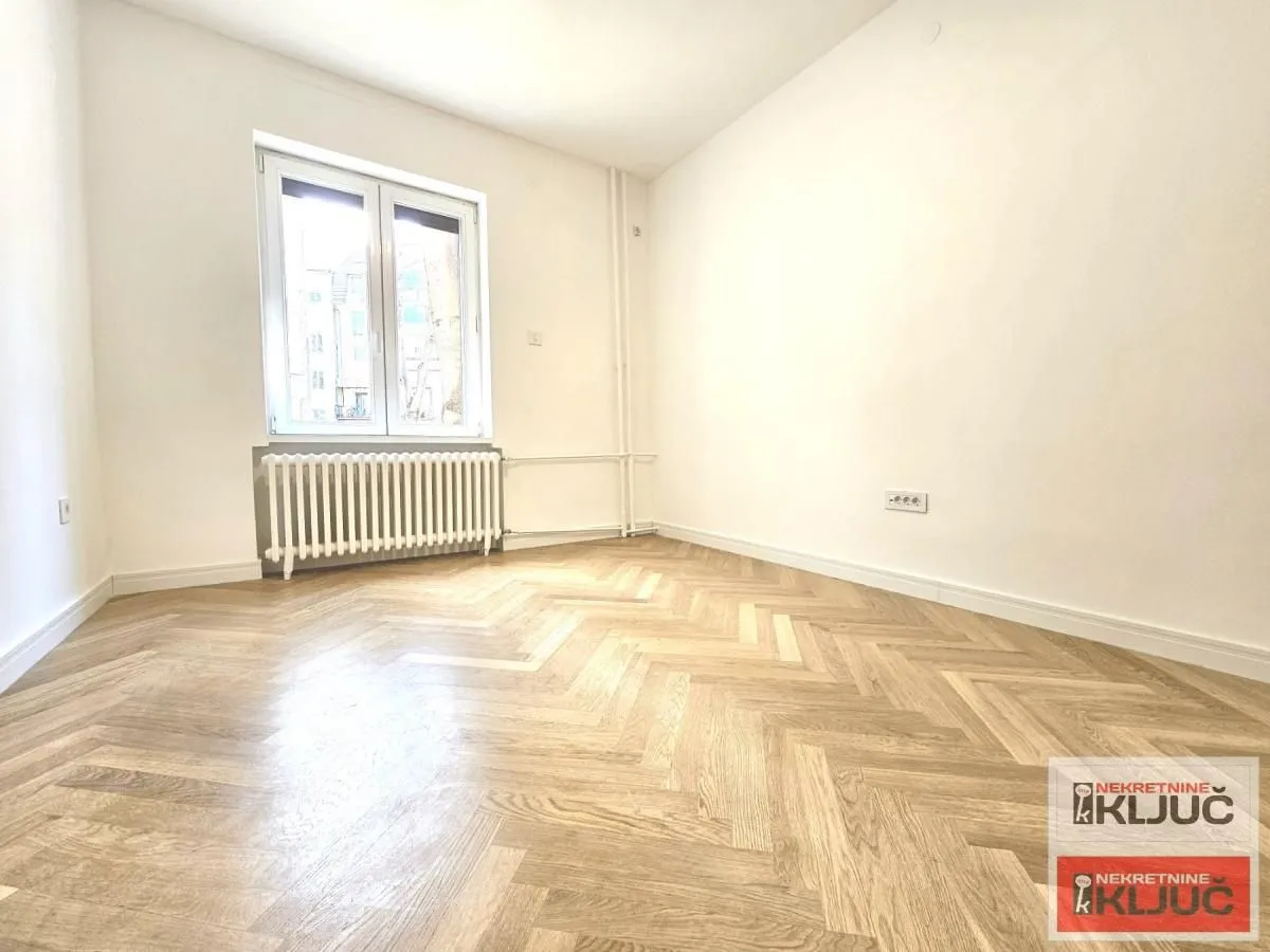 Prodaja, trosoban stan, 75m², Centar, Novi Sad