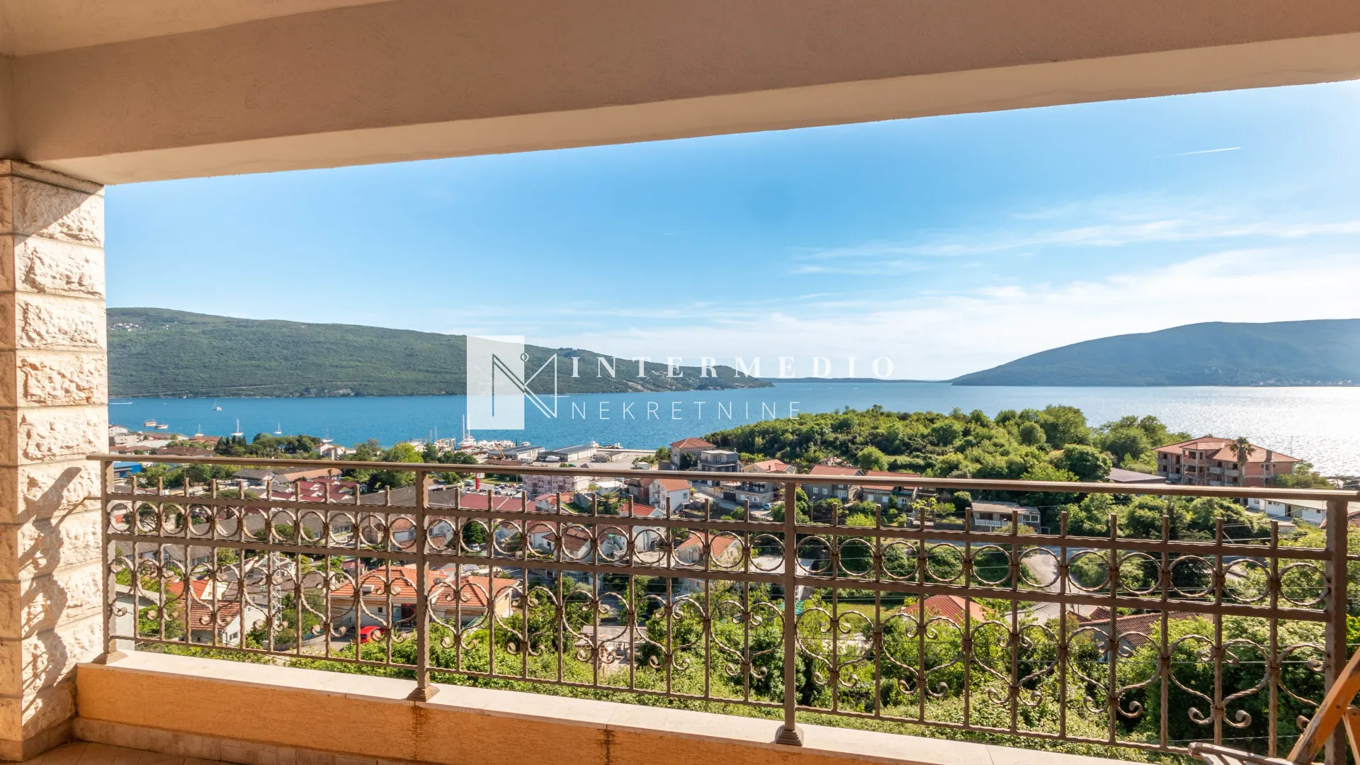 Prodaja, kuća, 227m², Zelenika, Herceg Novi