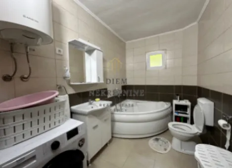 Izdavanje, kuća, 320m², Zlatica, Podgorica - image 8