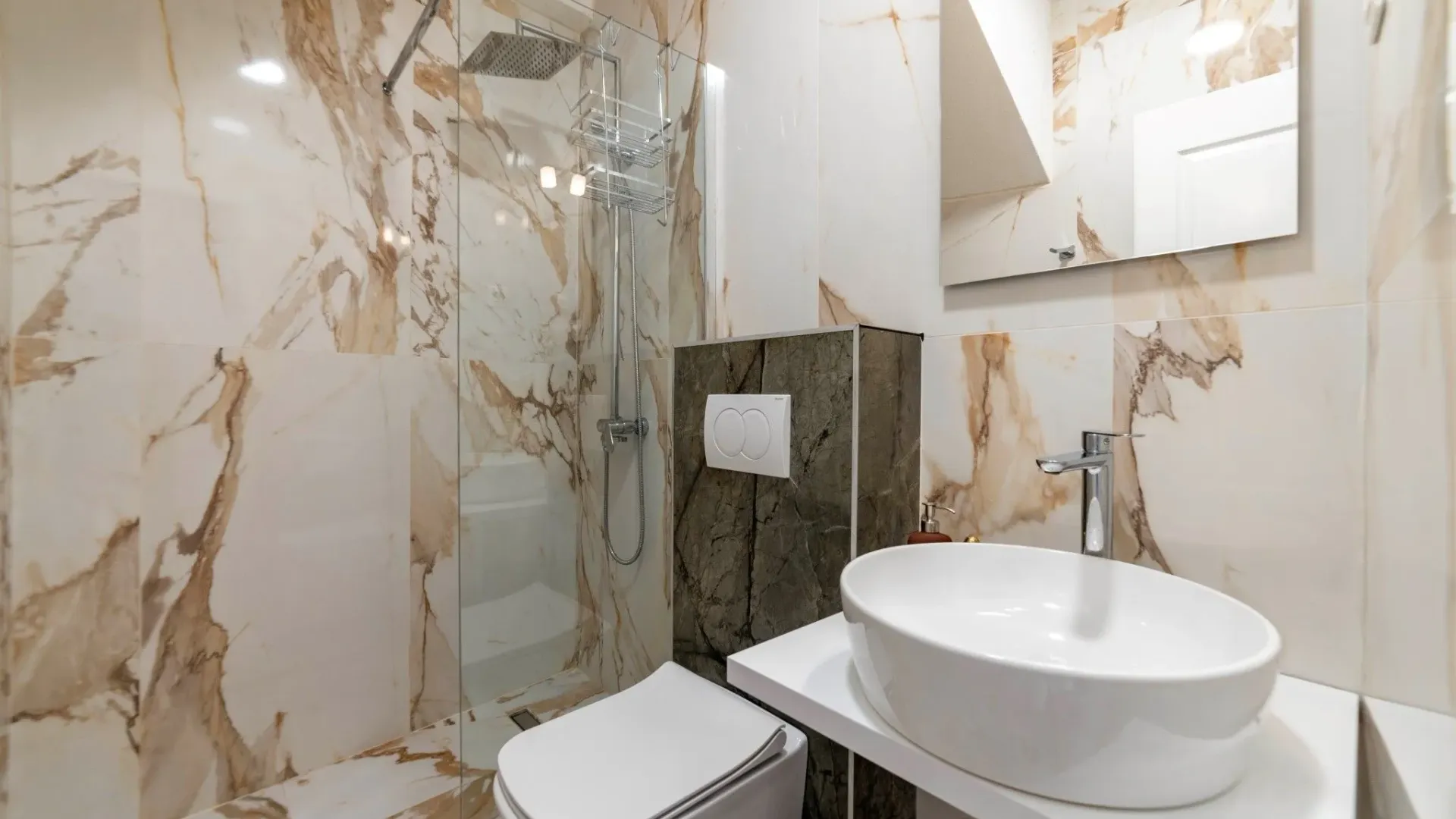 Rent, house, 150m², Orahovac, Kotor