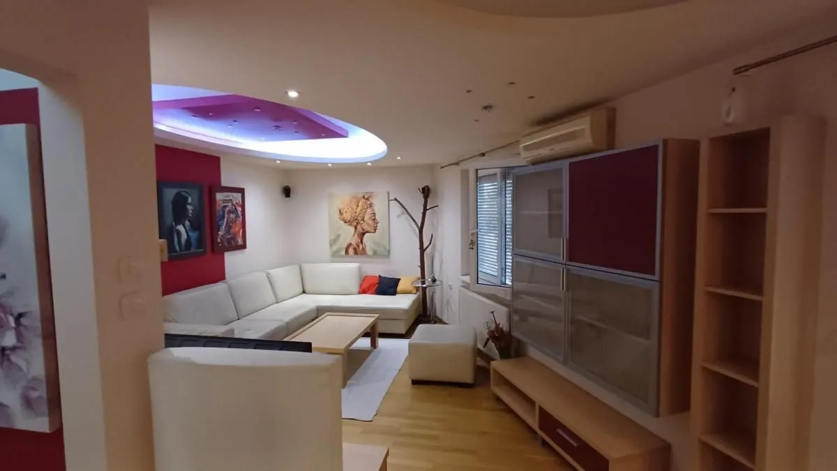 Izdavanje, trosoban stan, 81m², Palilula, Niš