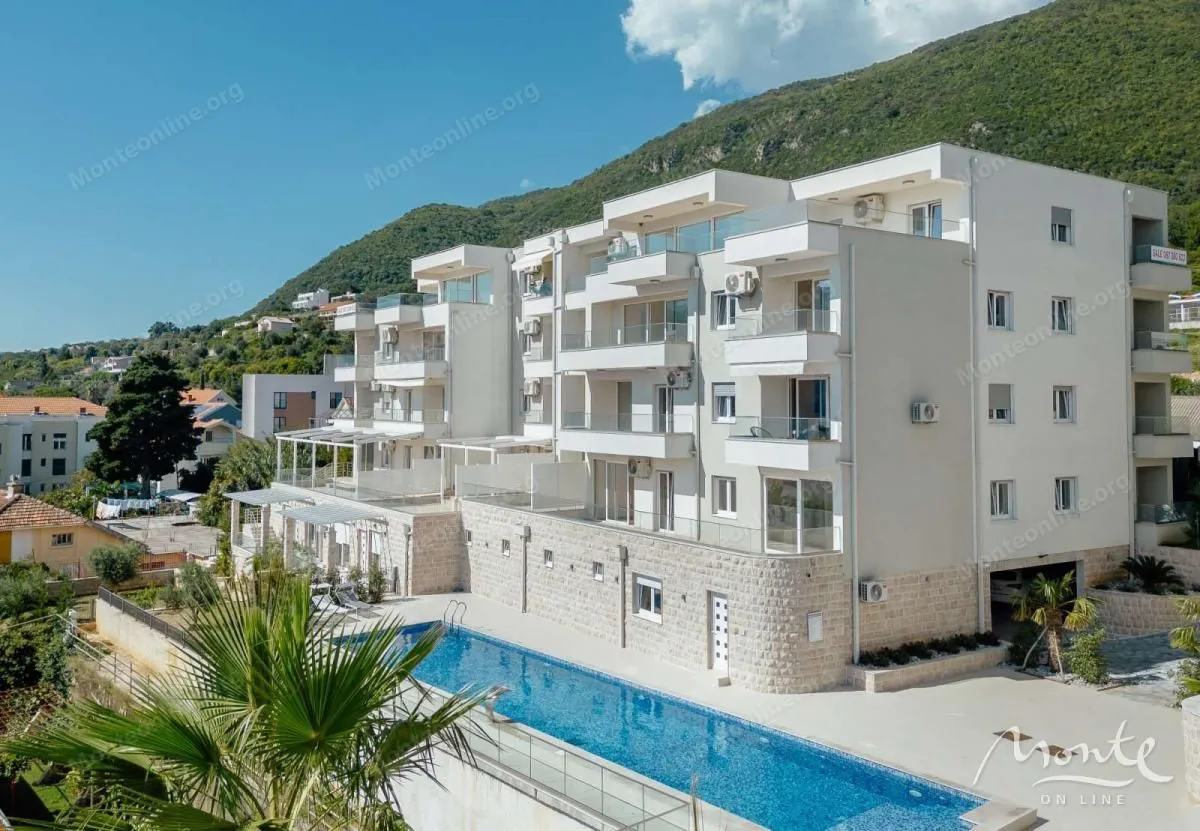 Prodaja, dvosoban stan, 138m², Baošići, Herceg Novi