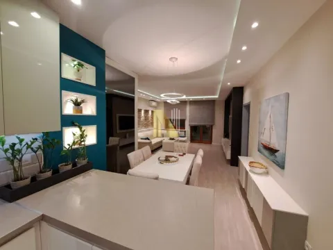 Izdavanje, trosoban stan, 77m², Centar, Novi Sad - image 9