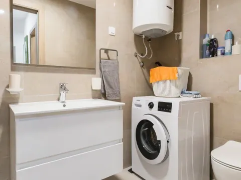 Izdavanje, dvosoban stan, 70m², Master Kvart, Podgorica - image 12