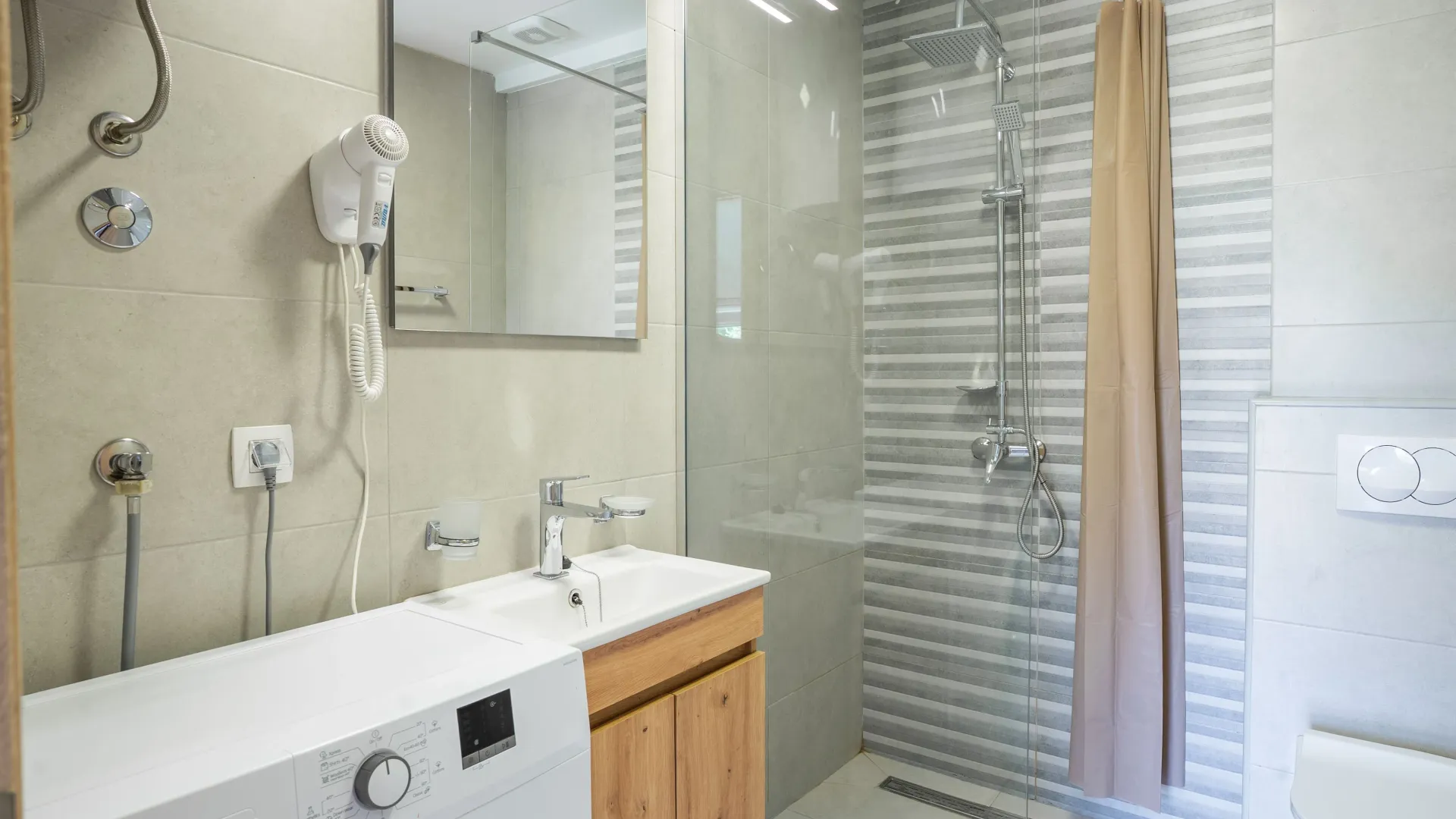 Rent, one bedroom apartment, 40m², Radanovići, Kotor